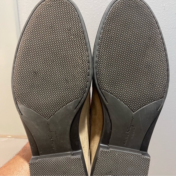 Salvatore Ferragamo FERRO2 Penny Loafers Suede Beige Sz 9 - Picture 8 of 14